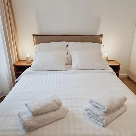 Apartment Braniborska Base