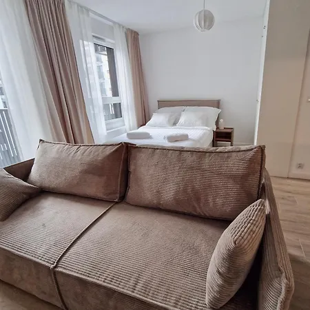 Braniborska Base Apartment